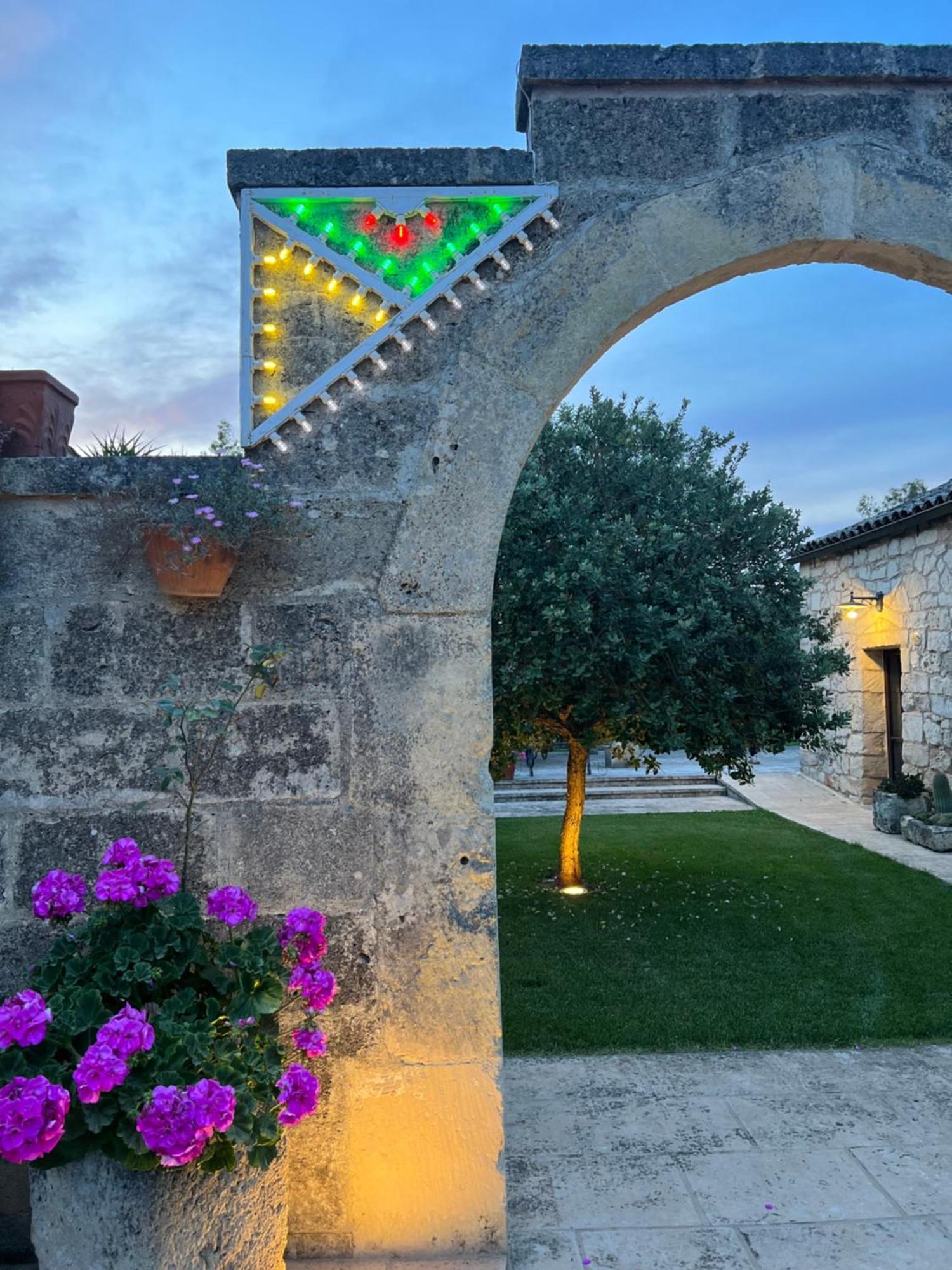 Masseria Casina Montana กอริยิอาโน ดอตรานโต ภายนอก รูปภาพ
